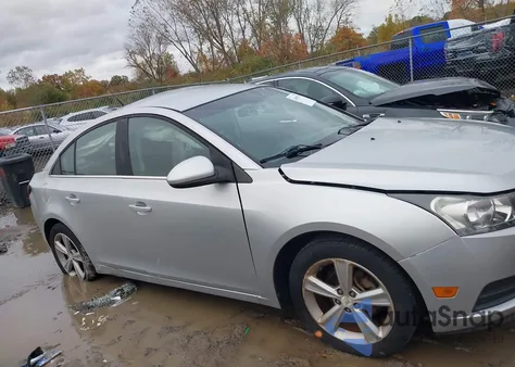 2014 Chevrolet Cruze 2Lt Auto from USA, damaged, VIN 1G1PE5SB0E7135532